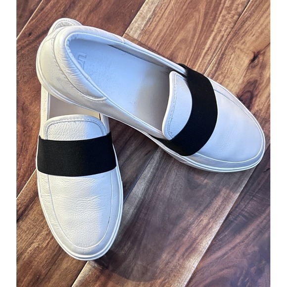 UGG Shoes - UGG Slip‎ On Sneakers Womens 9.5 Chayze White Leather Comfort Loafer Shoes